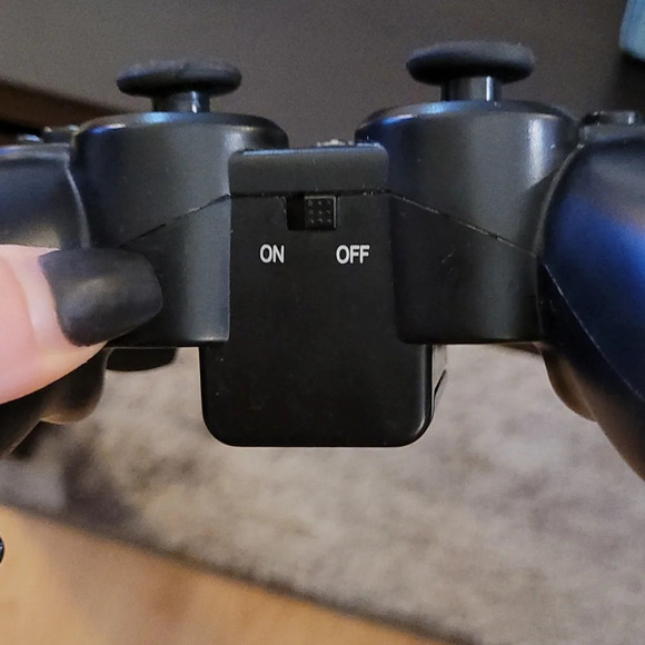 PS3 GAMESTOP WIRELESS REMOTE CONTROLLER - Picture 2 of 4